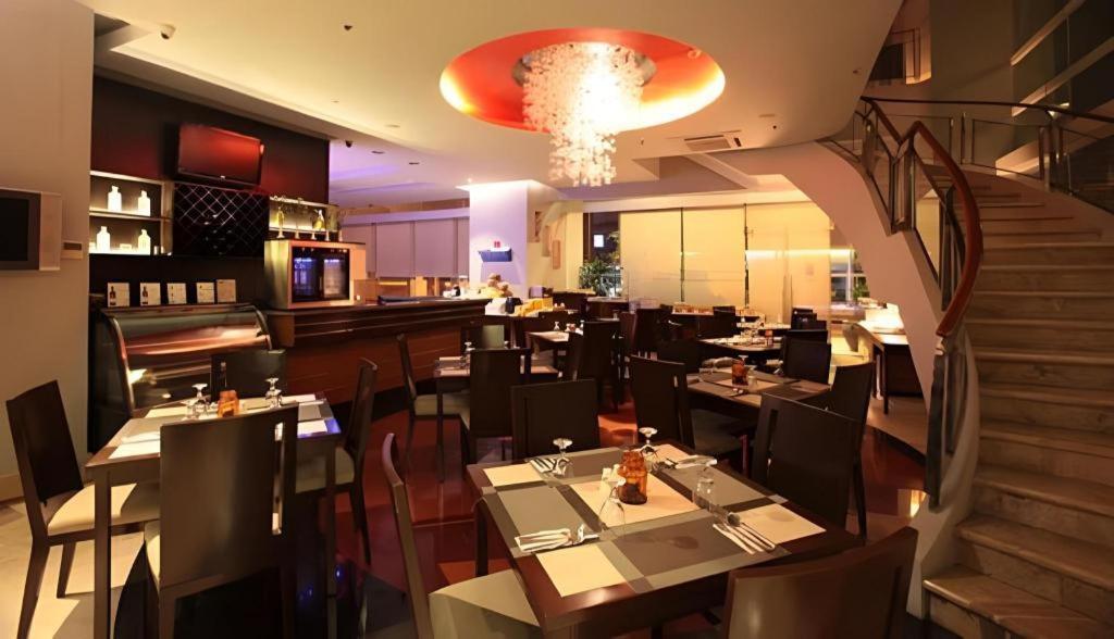 Hotel Lancaster Manila Mandaluyong